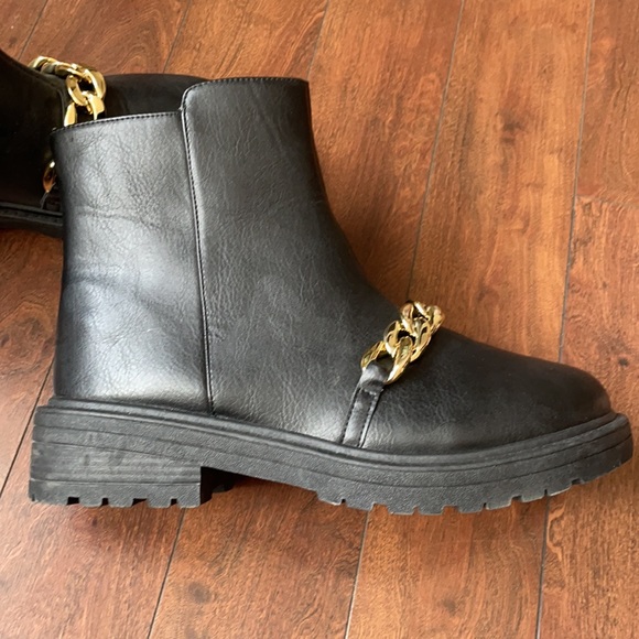 Chinese Laundry In Touch Booties - Picture 5 of 7